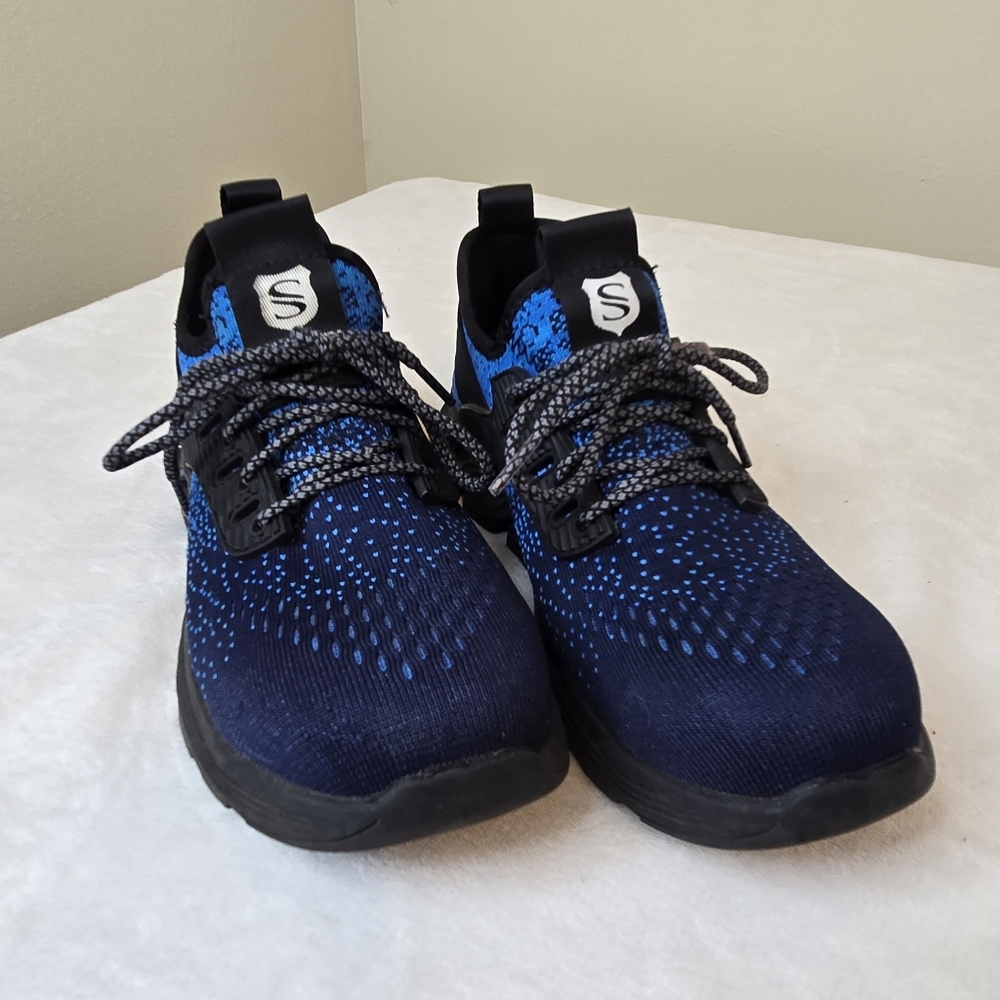 Suadex Blue and Black Steel Toe Athletic Sneakers